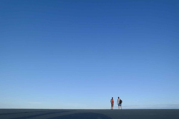 Réduire son sac à dos à 10 kg : astuces pour un camping minimaliste