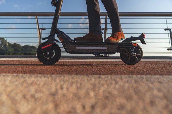 Scooter électrique à Paris : pourquoi en choisir un et comment faire le bon choix ?